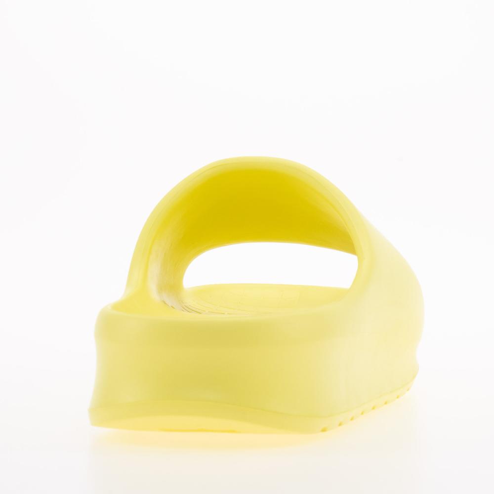 Klapky Lacoste Serve Slide 745CFA0005-AA5 - žltá