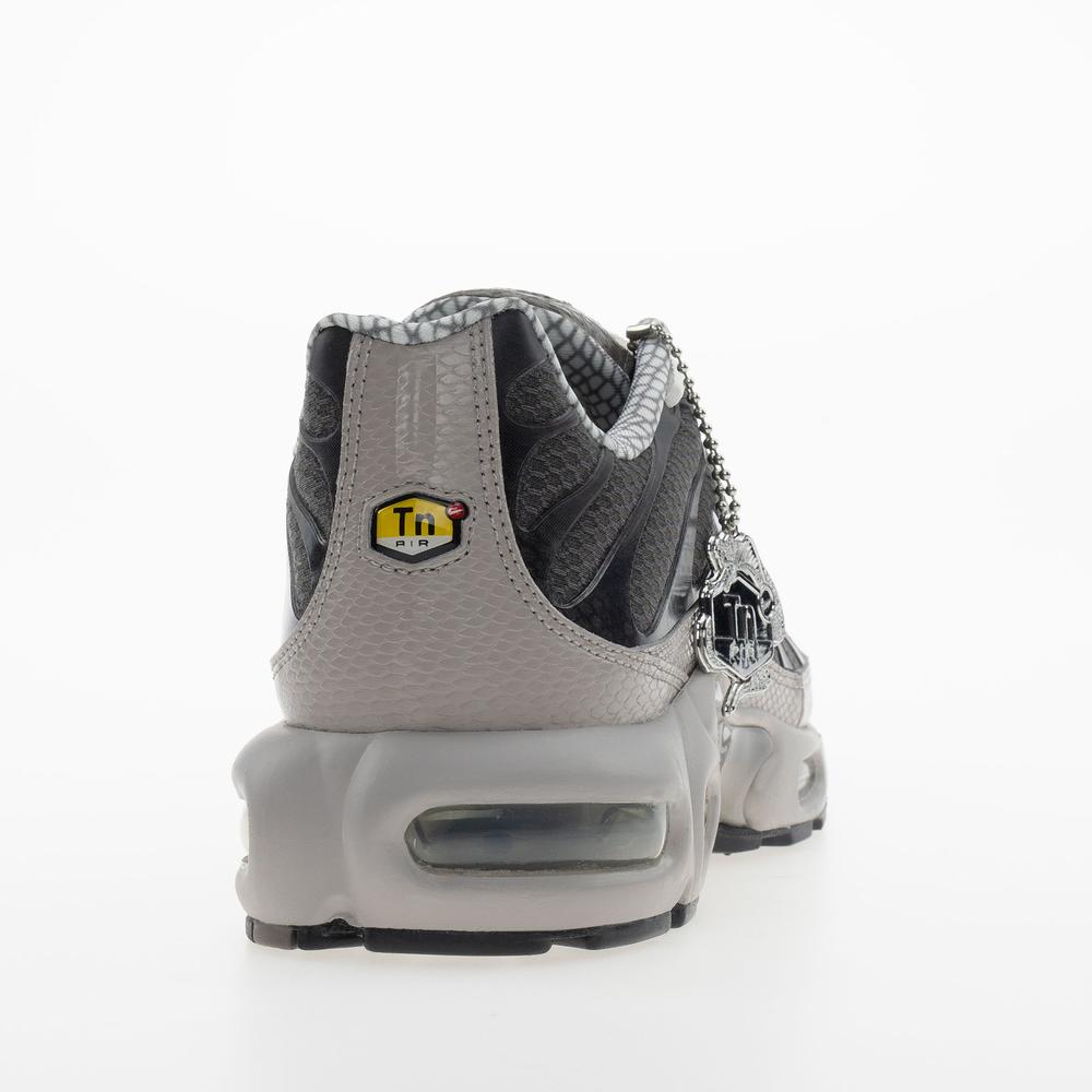 Pánske topánky Nike Air Max Plus IB7679-200 - šedý