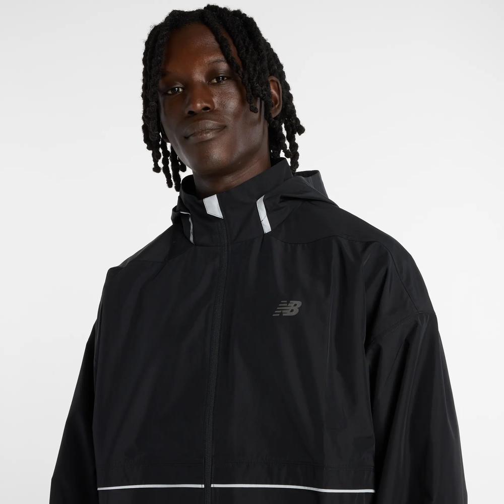 Mužský vetrovka New Balance MJO5BXBK - čierne