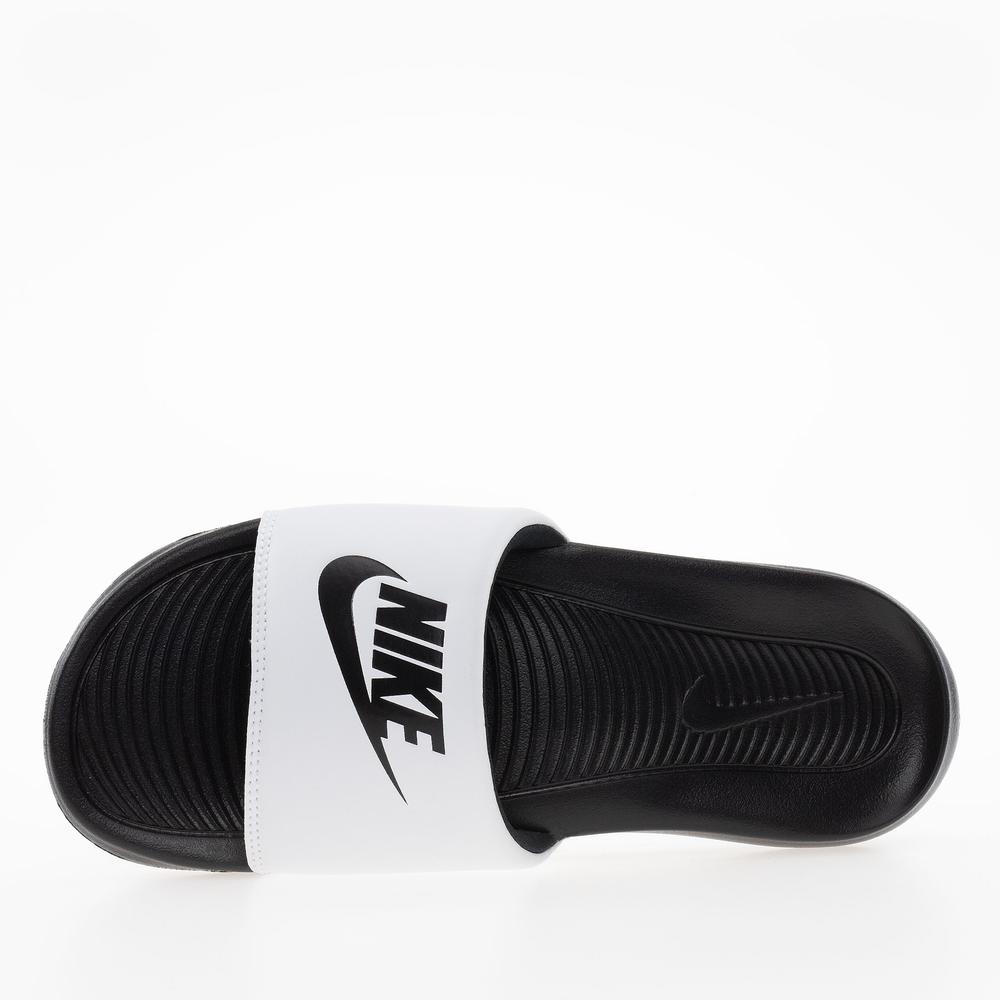 Klapky Nike Victori One CN9675-005 - biele