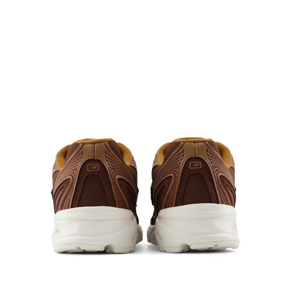 Unisex topánky New Balance U7407IK - hnedé