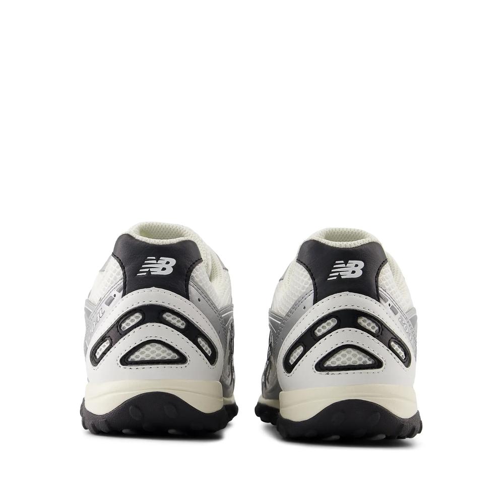 Unisex topánky New Balance U204LSWD - strieborné