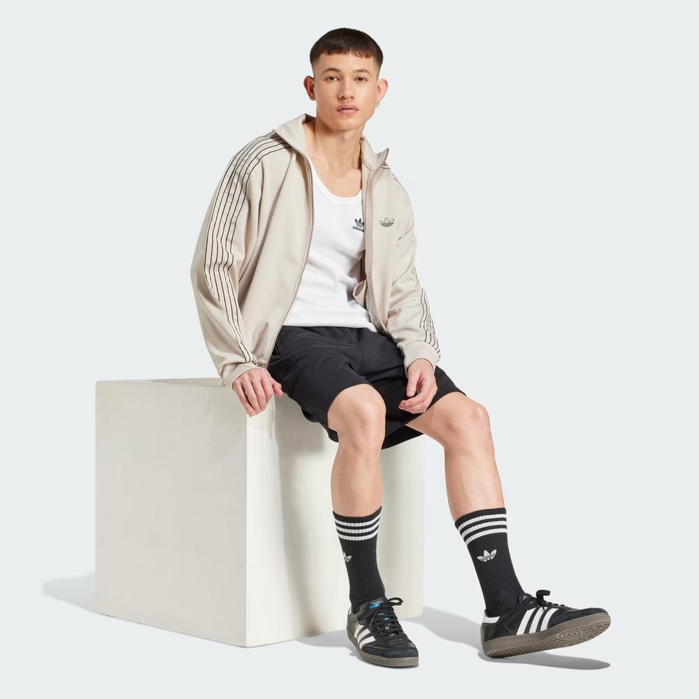 Šortky adidas Originals Essentials Trefoil IY8520 - čierne