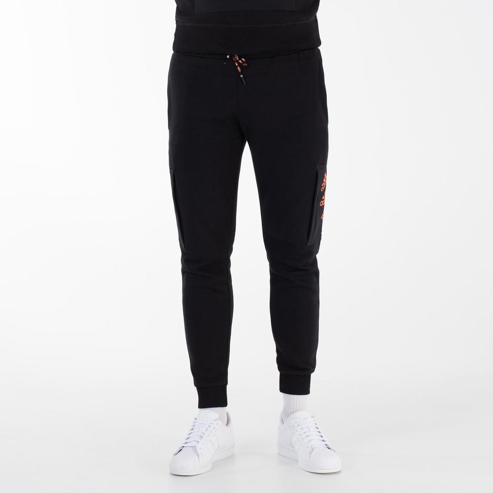 Nohavice adidas Essentials Brandlove Fleece HL9375 - čierne
