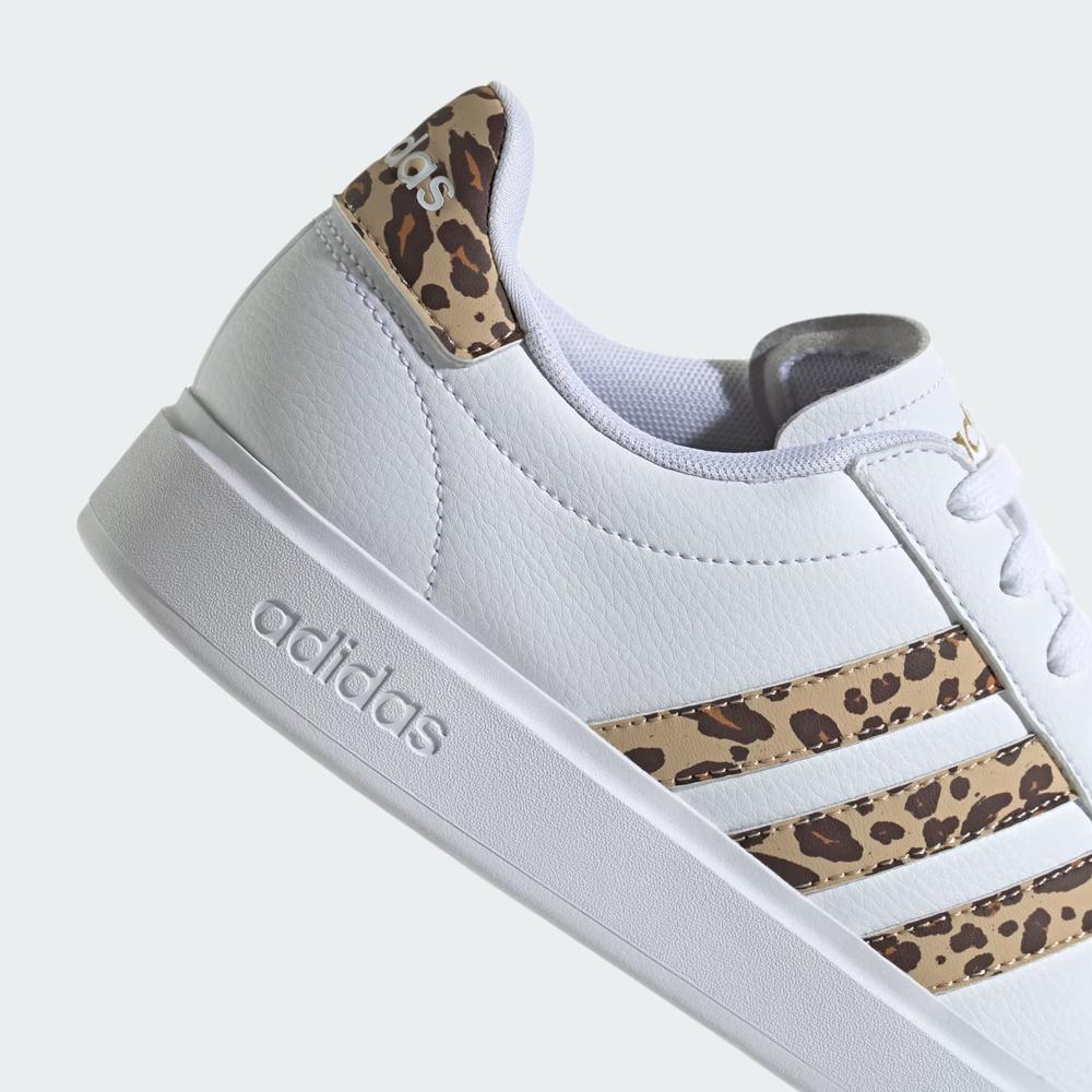 Dámske topánky adidas Grand Court 2.0 ID2994 - biele