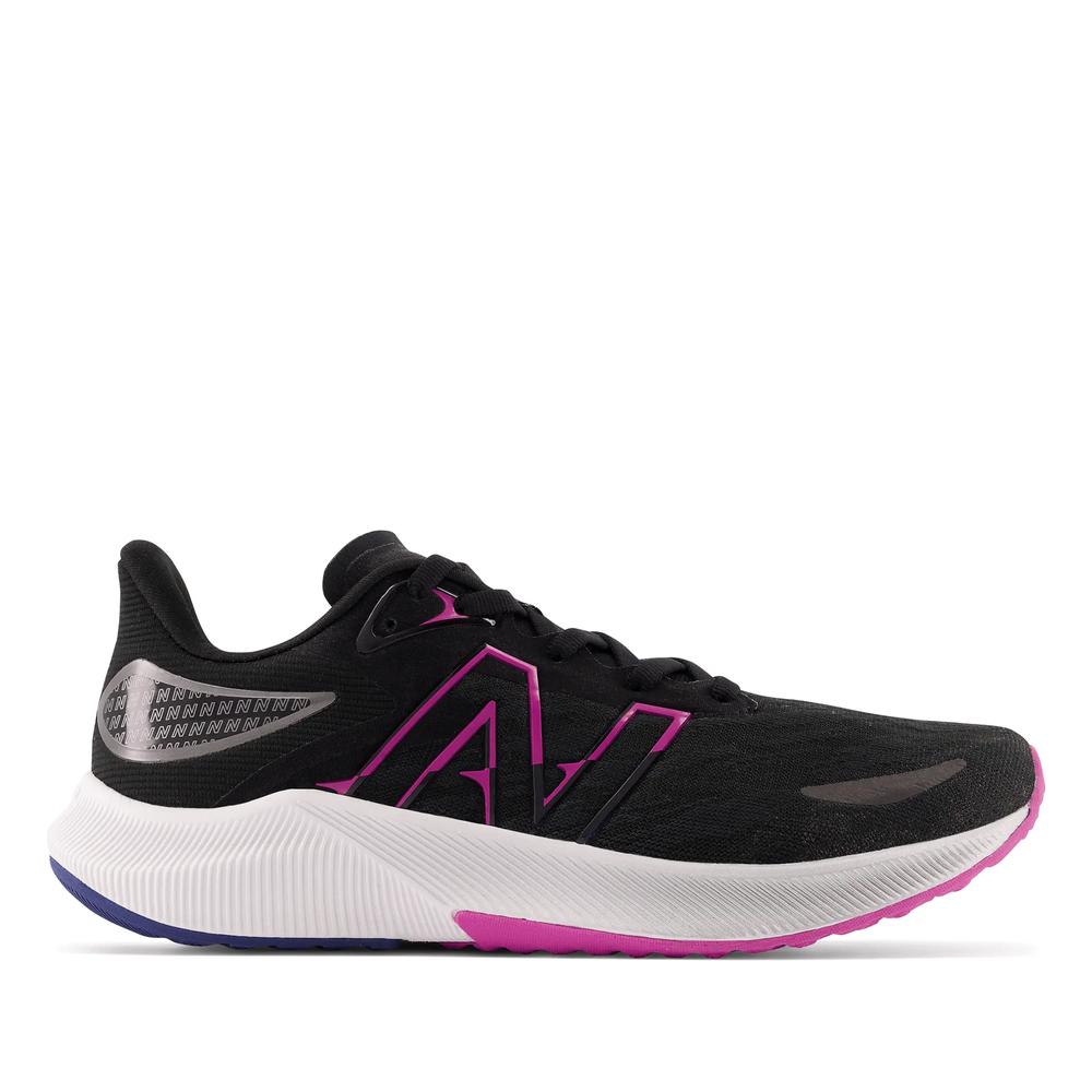 Dámske topánky New Balance FuelCell Propel v3 WFCPRCD3 – čierne