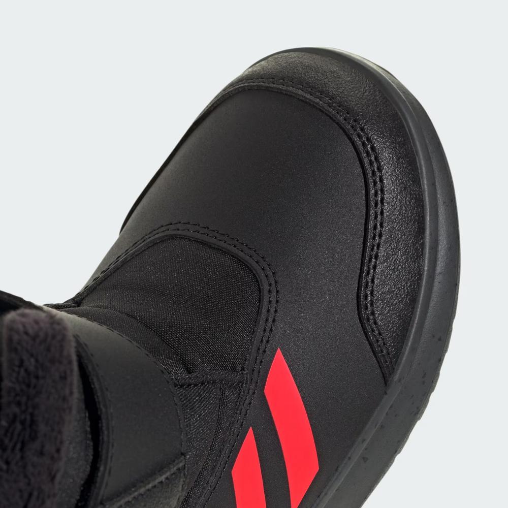 Topánky adidas Winterplay IF1718 - čierne