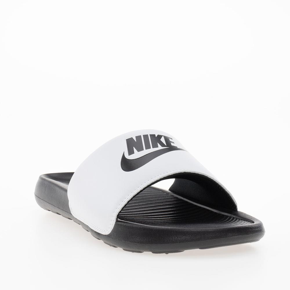 Klapky Nike Victori One CN9675-005 - biele