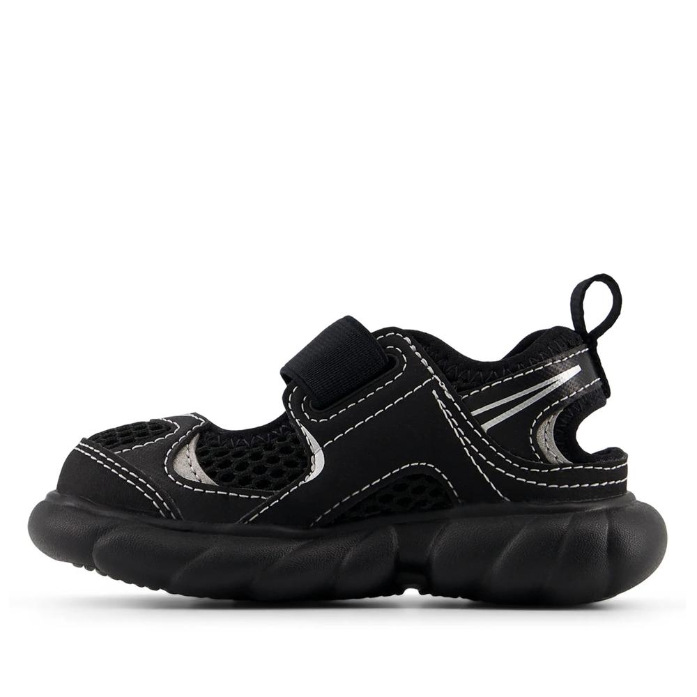 Detské sandále New Balance I230666 - čierne