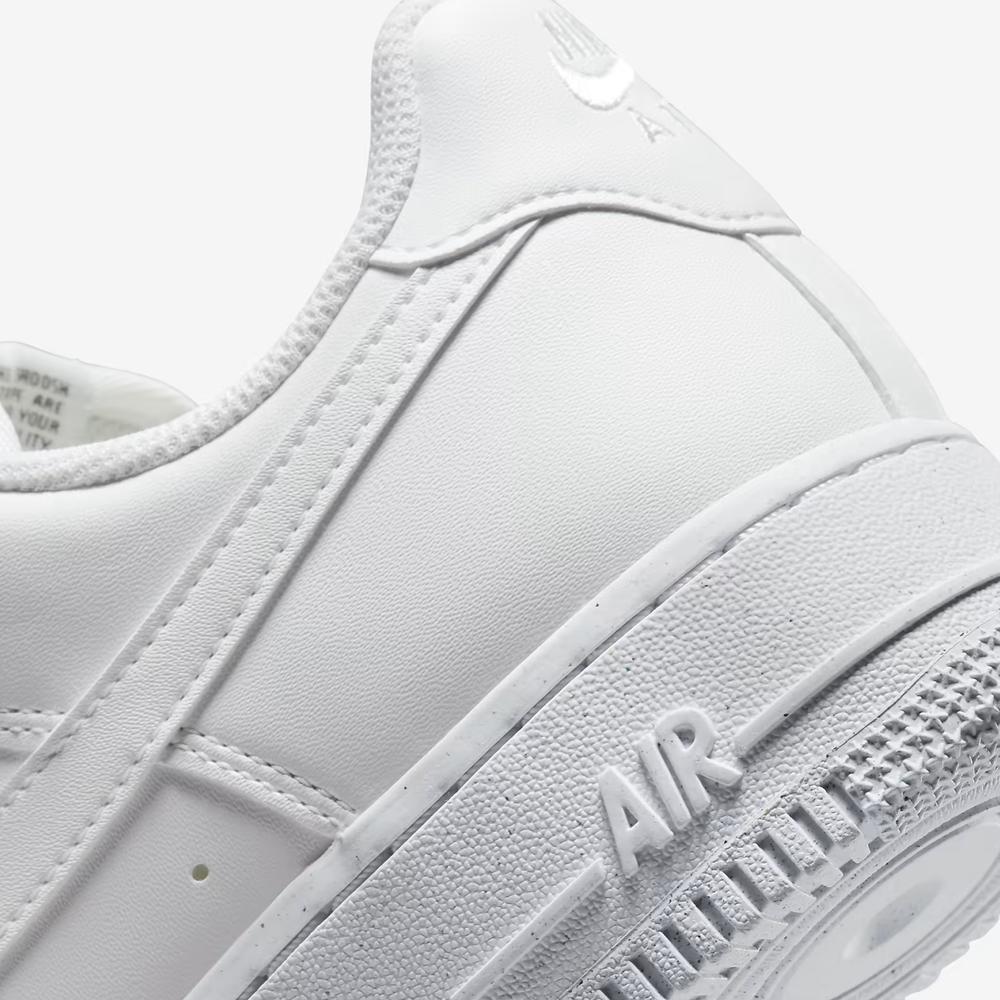 Dámske topánky Nike Air Force 1 '07 Next Nature DC9486-101 - biele