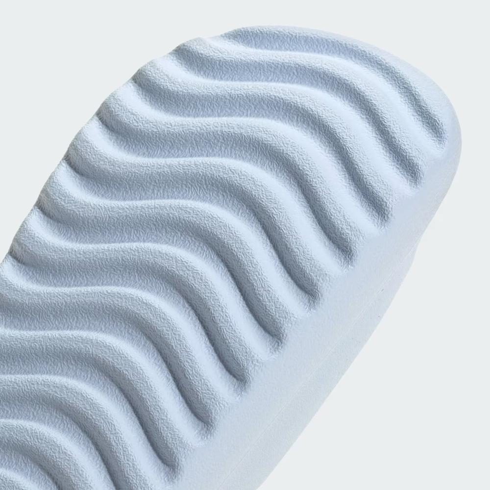 Klapky adidas Adilette Lumia IH8922 - modré