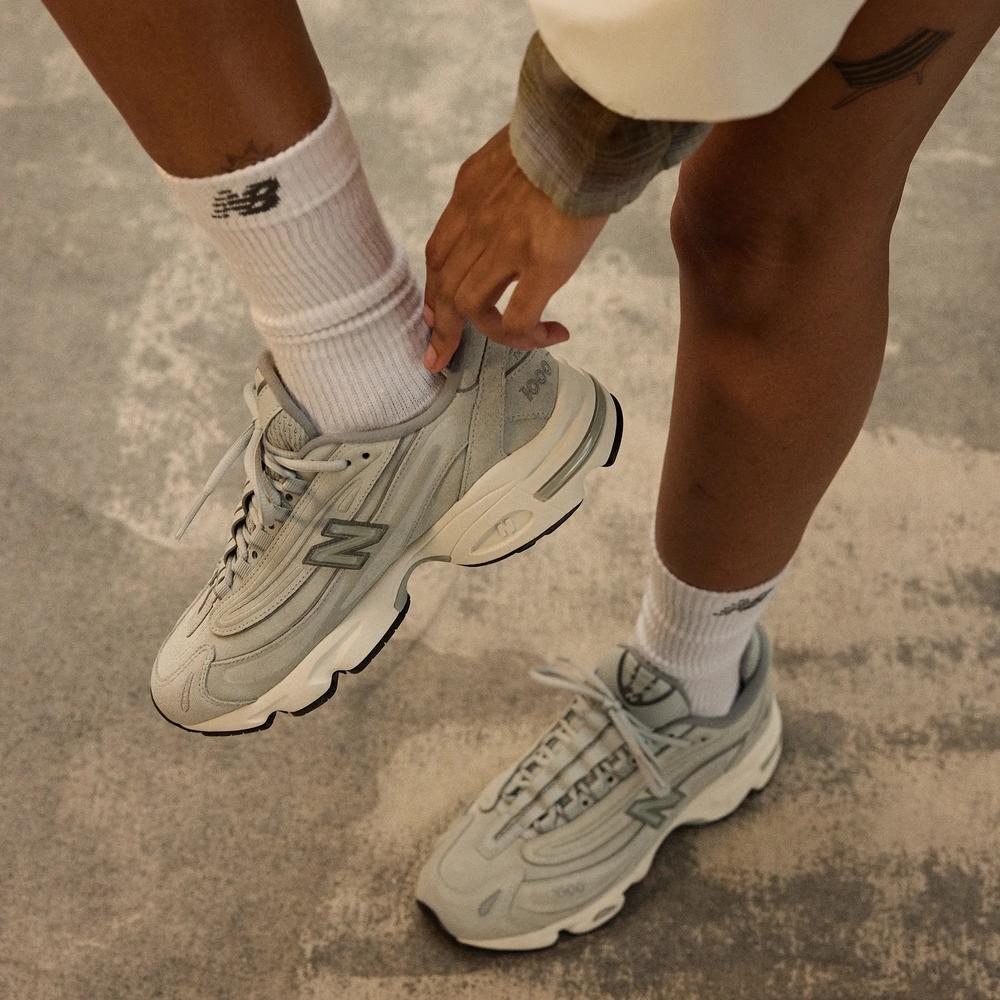 Unisex topánky New Balance U10002LV - šedý