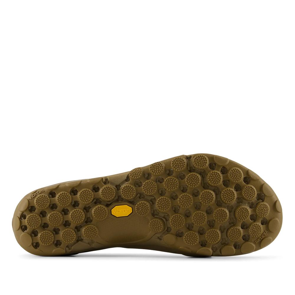 Unisex topánky New Balance Minimus MT10T9CZ - hnedé