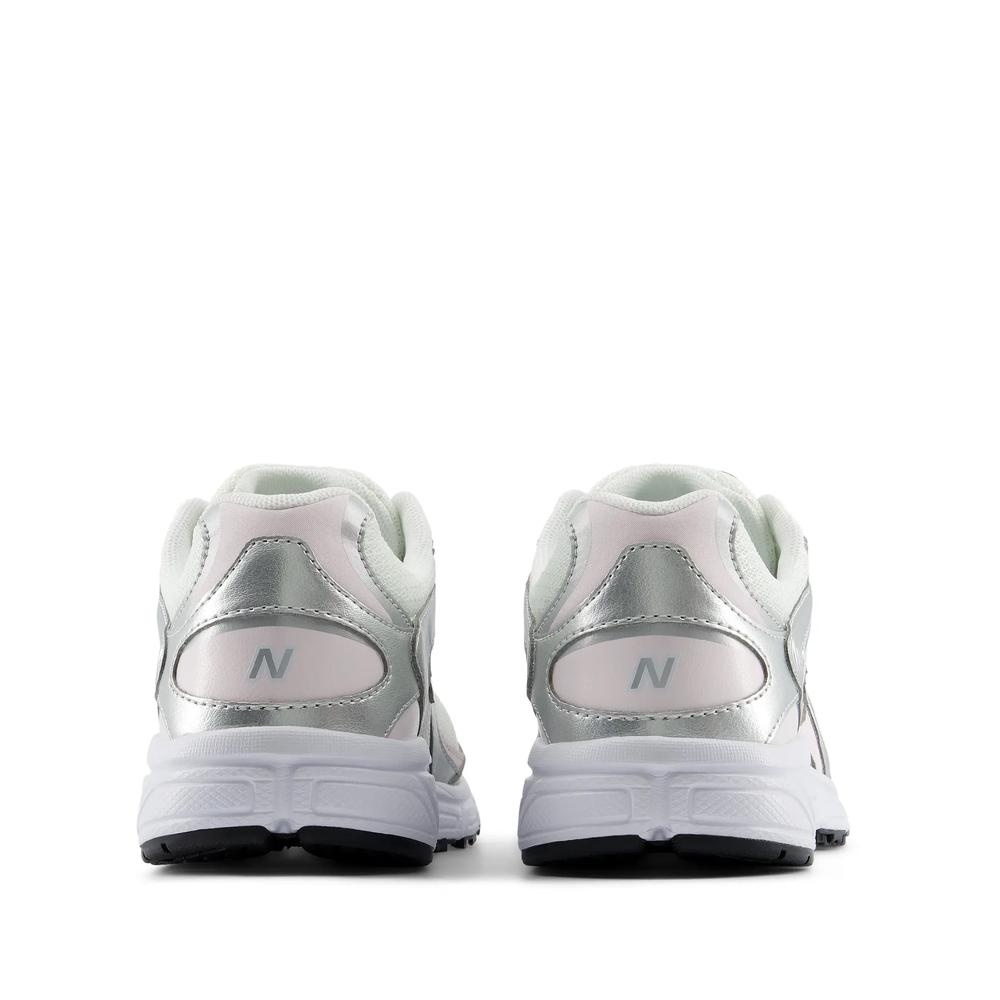 Detské topánky New Balance G4085Y8 - strieborné