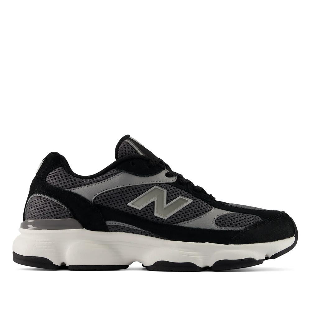 Pánske topánky New Balance M603107 - čierne