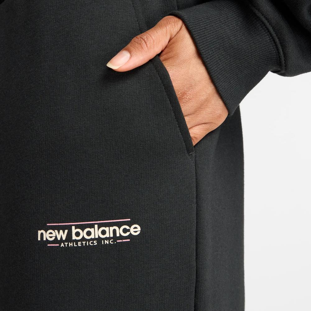 Dámská nohavice New Balance WP53903BK - čierne