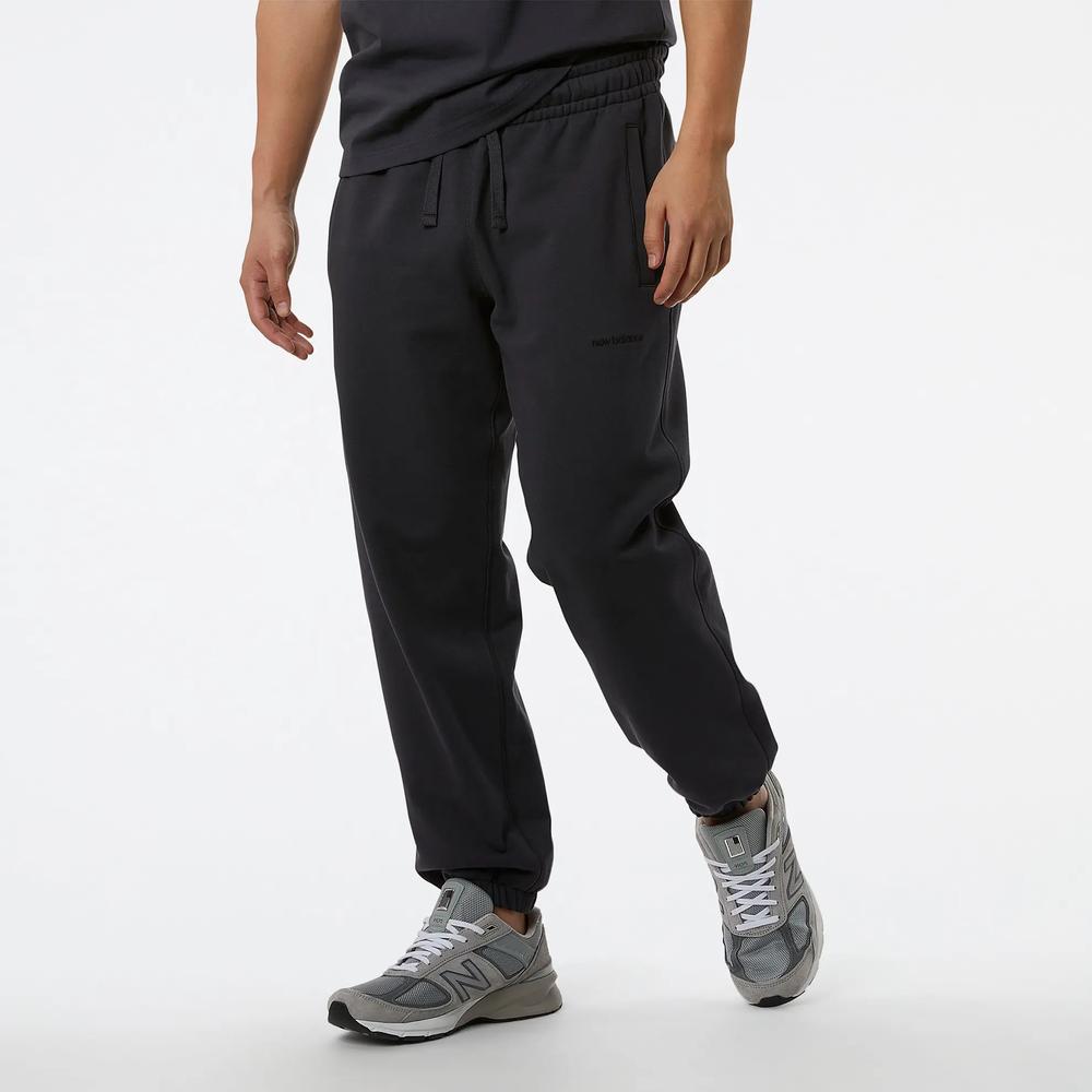 Dresové nohavice New Balance MP23551PHM - čierne