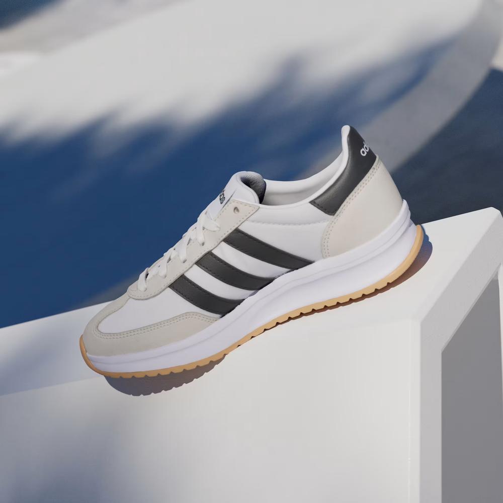 Topánky adidas Run 70S IH8594 - biele