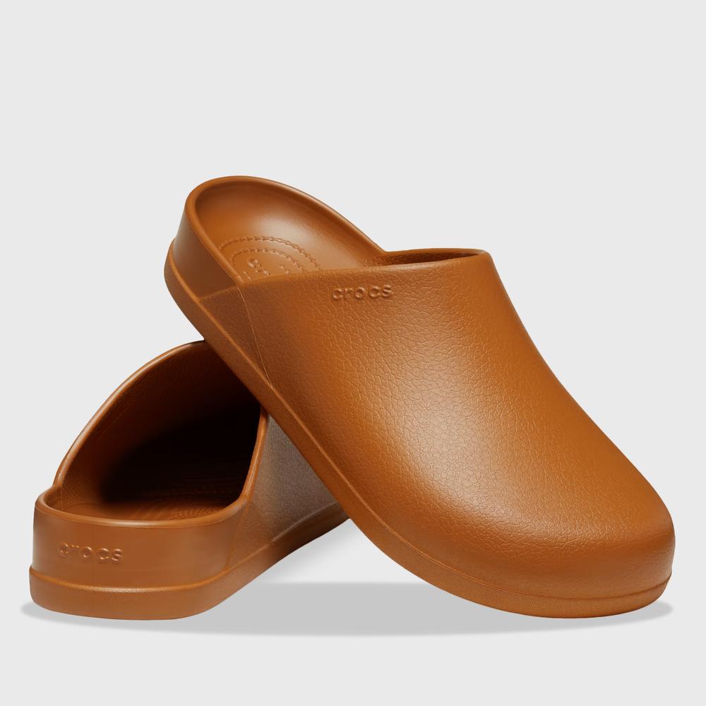 Klapky Crocs Dylan Clog 209366-21N - hnedé