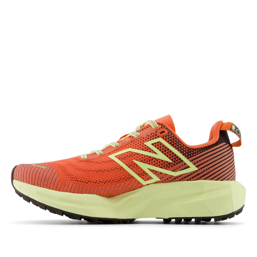 Topánky New Balance FuelCell Venym WTVNYMP - pomarančové