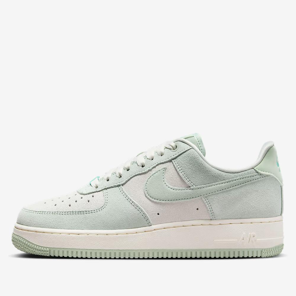 Dámske topánky Nike Air Force 1 '07 SE HQ1497-099 - zelené