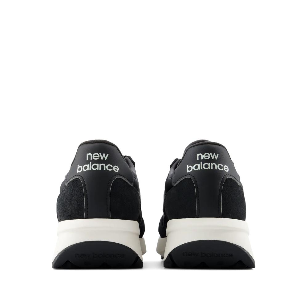 Dámske topánky New Balance W327APA - čierne