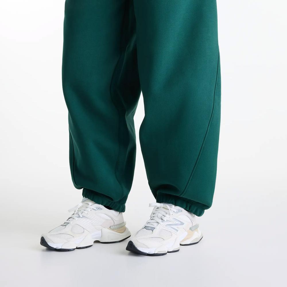 Dámská nohavice New Balance Athletics WB62L0NLNOG - zelené