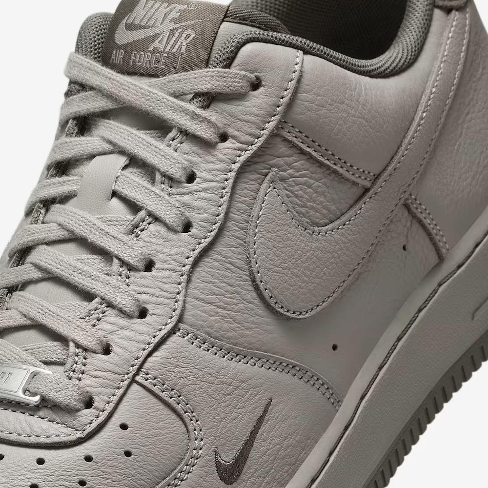 Topánky pánske Nike Air Force 1 '07 LV8 HM9483-300 - šedý