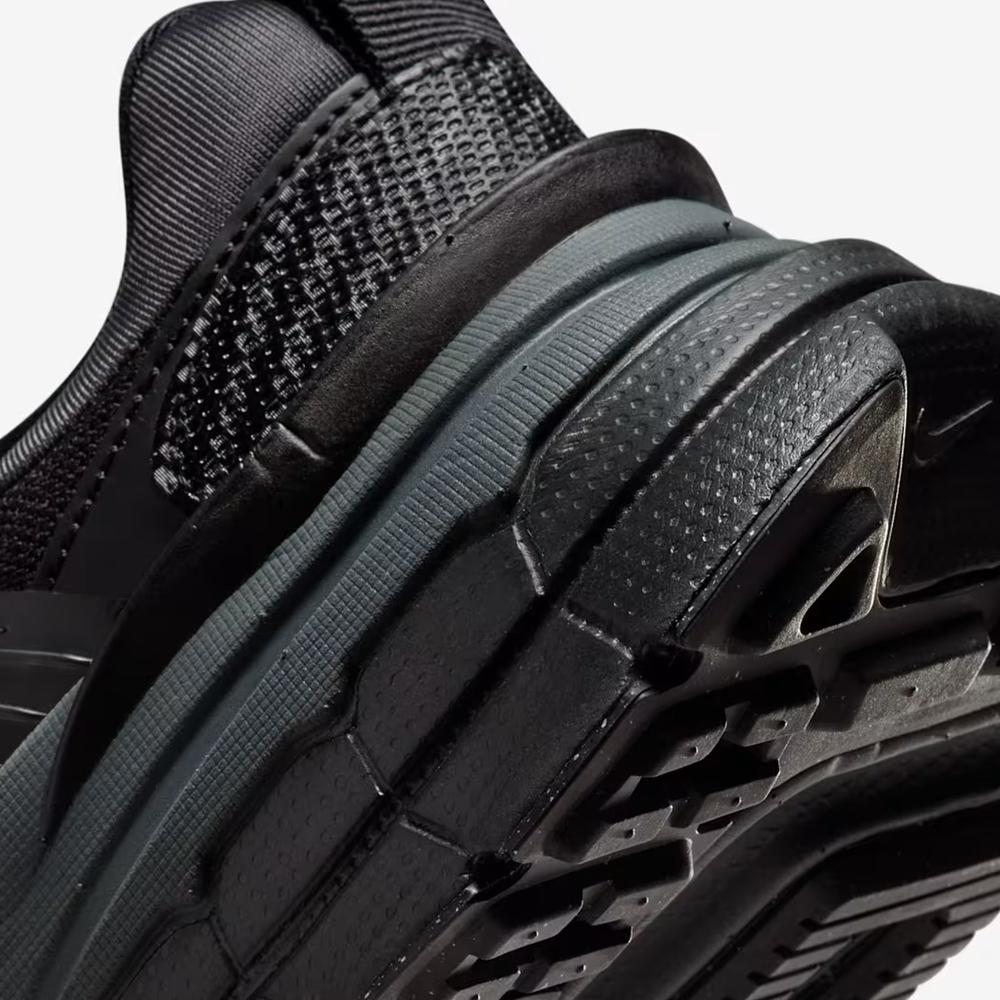 Unisex topánky Nike V2K Run FD0736-001 - čierne