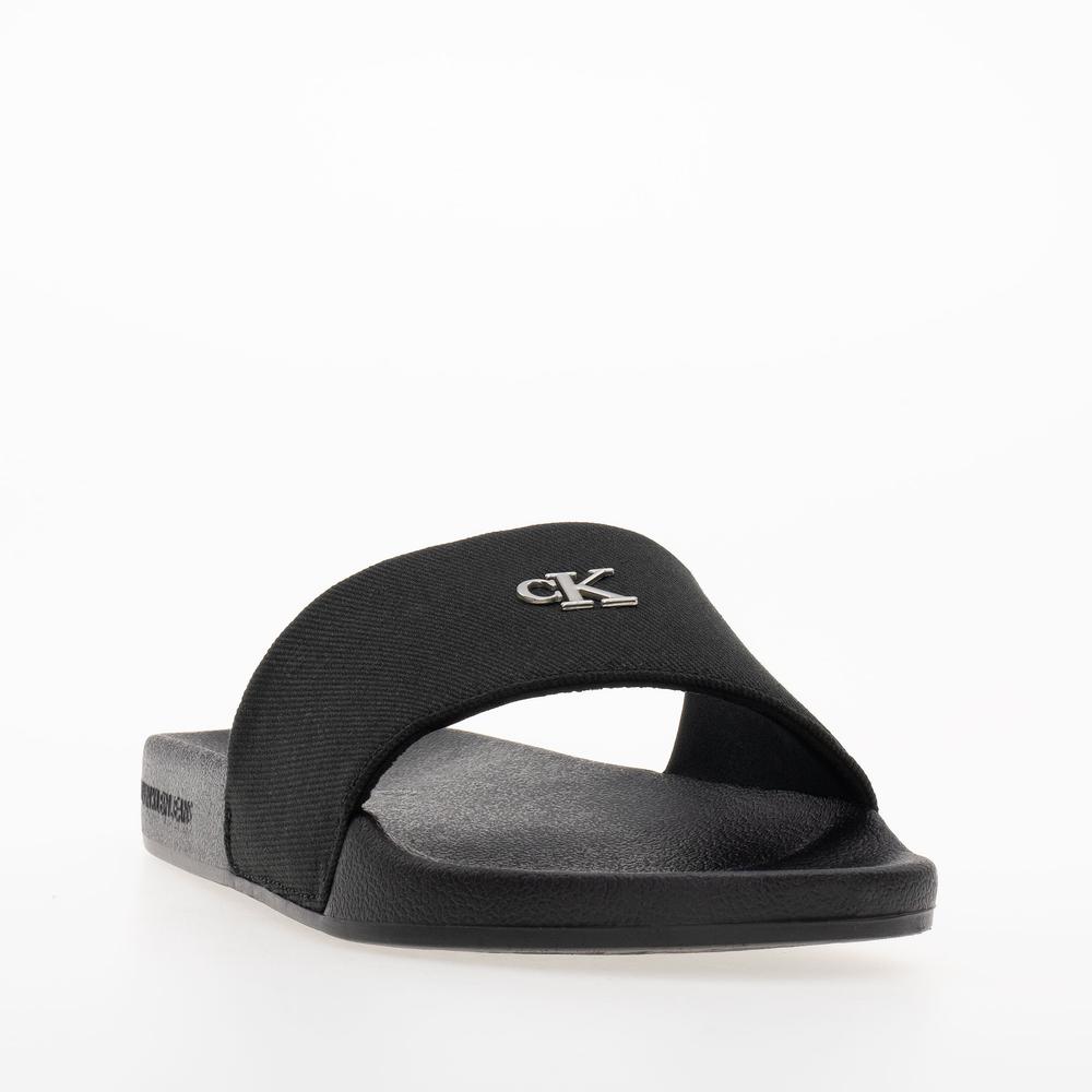 Klapky Calvin Klein Slide Monogram Hardware YW0YW01713-0GJ - čierne