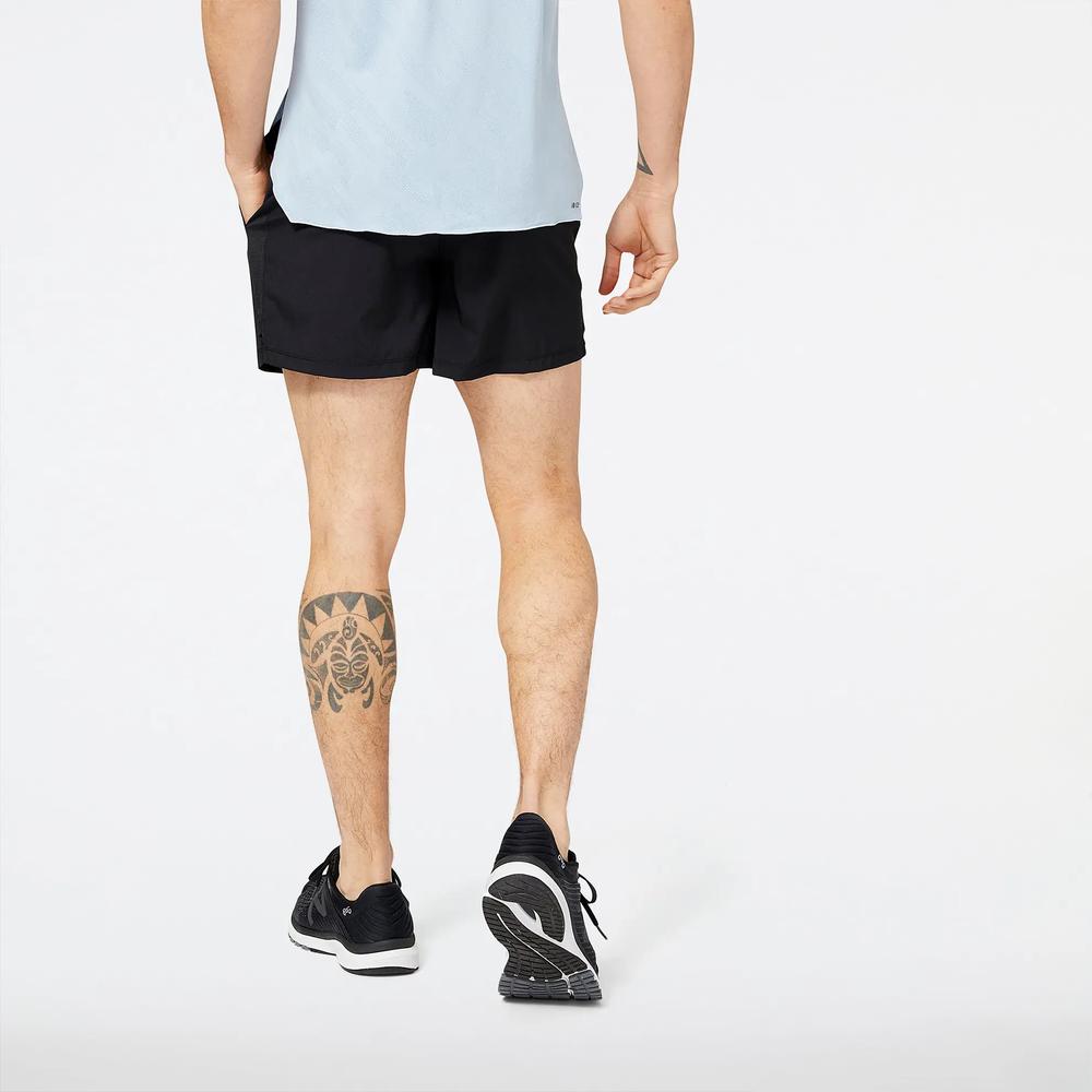 Pánske šortky New Balance MS23228BK – čierne