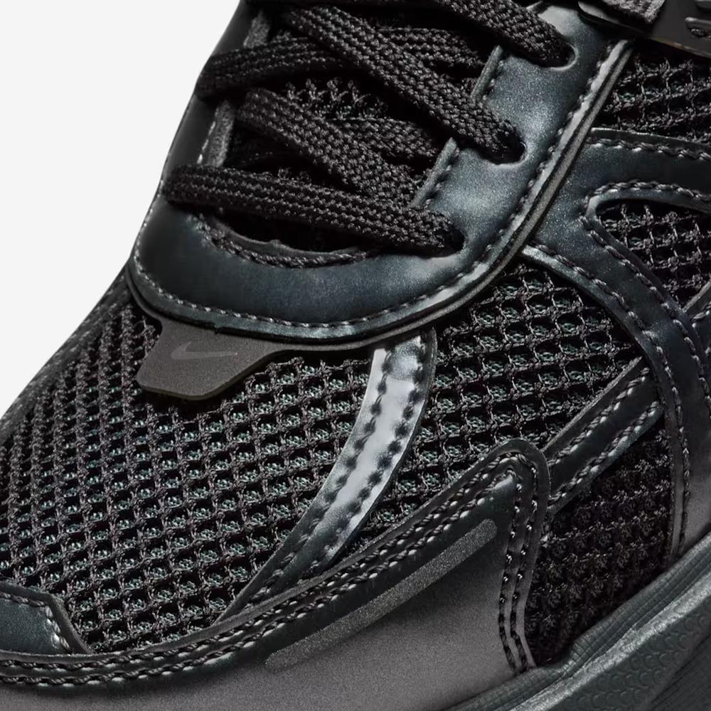 Unisex topánky Nike V2K Run FD0736-001 - čierne