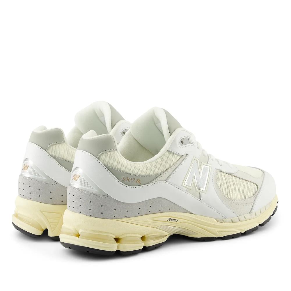 Topánky New Balance M2002RIA - biele