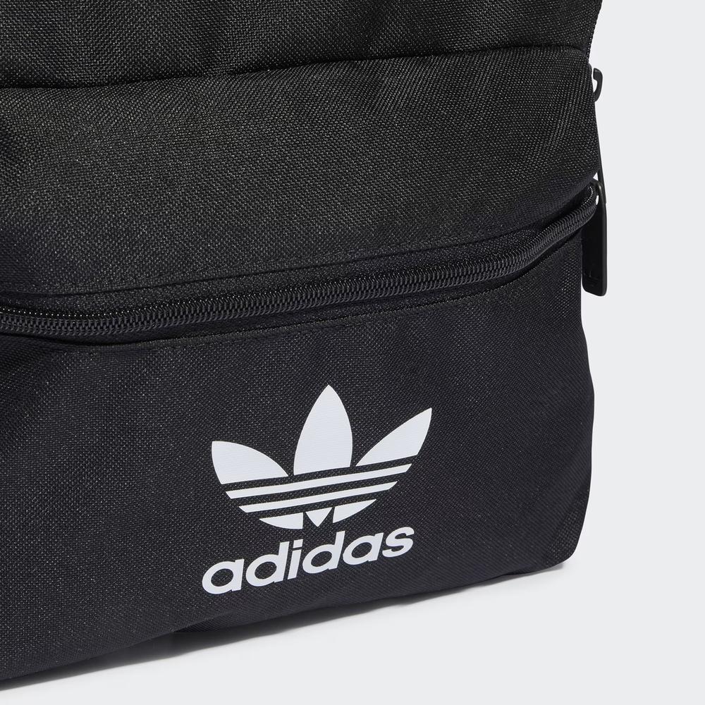 Ruksak adidas Originals Small Adicolor Classic Backpack IJ0762 - čierne