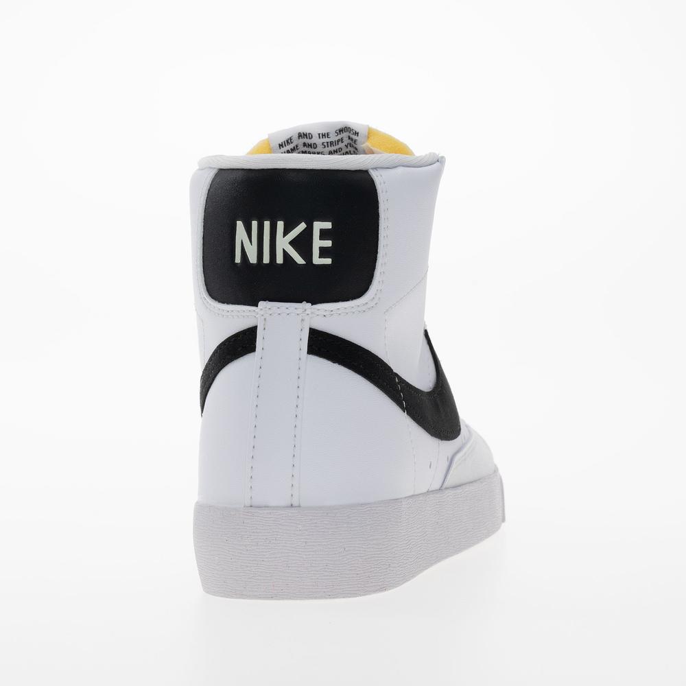 Dámske topánky Nike Blazer Mid '77 Next Nature DO1344-101 - biele