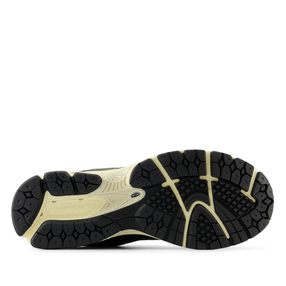 Topánky New Balance M2002RIB - čierne