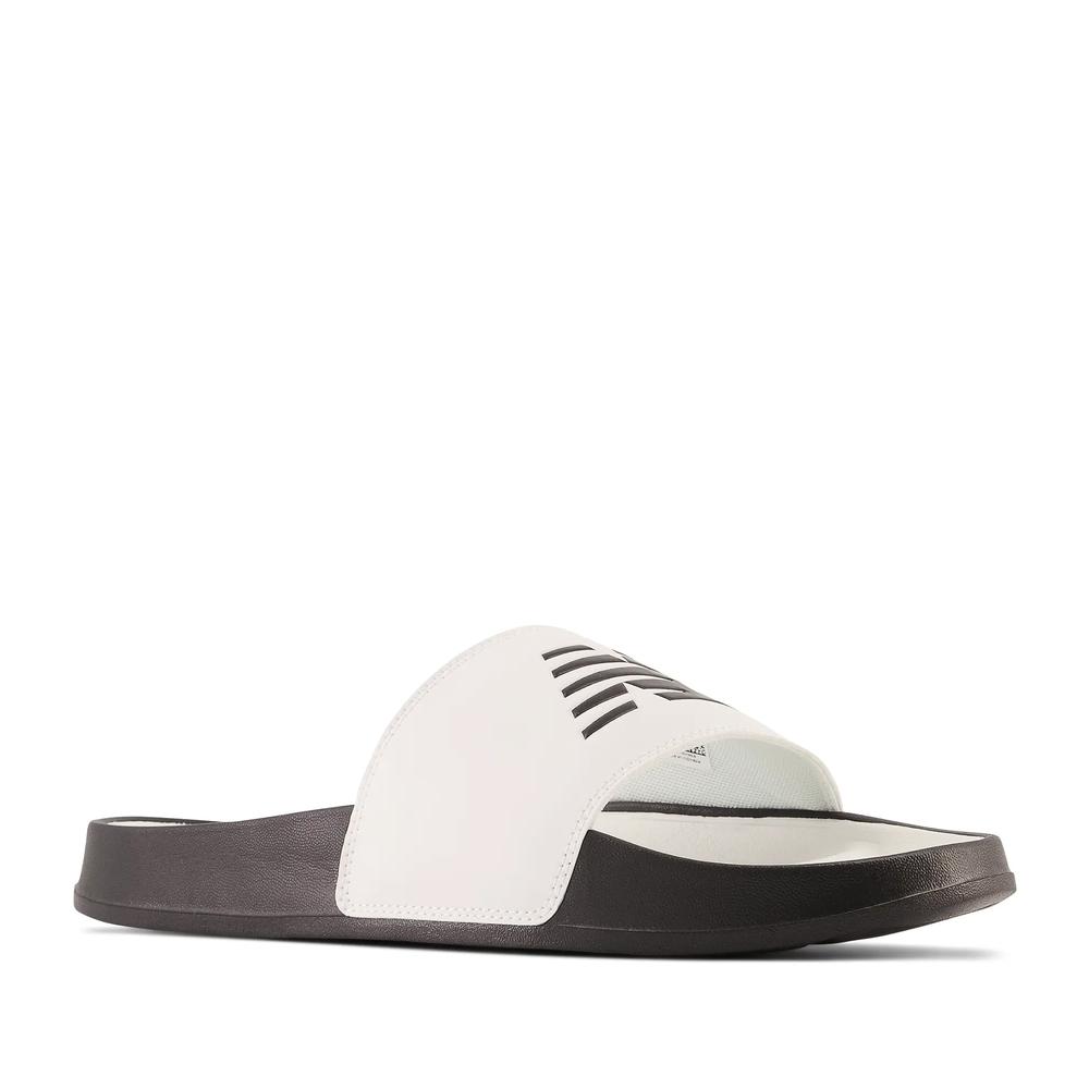 Klapky New Balance SUF200B2 – biele