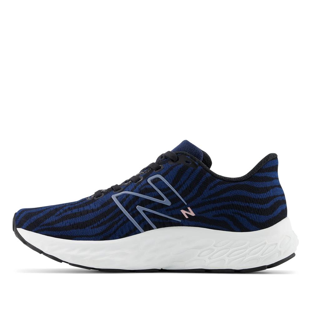Topánky New Balance Fresh Foam Evoz v3 WEVOZGN3 - tmavomodré