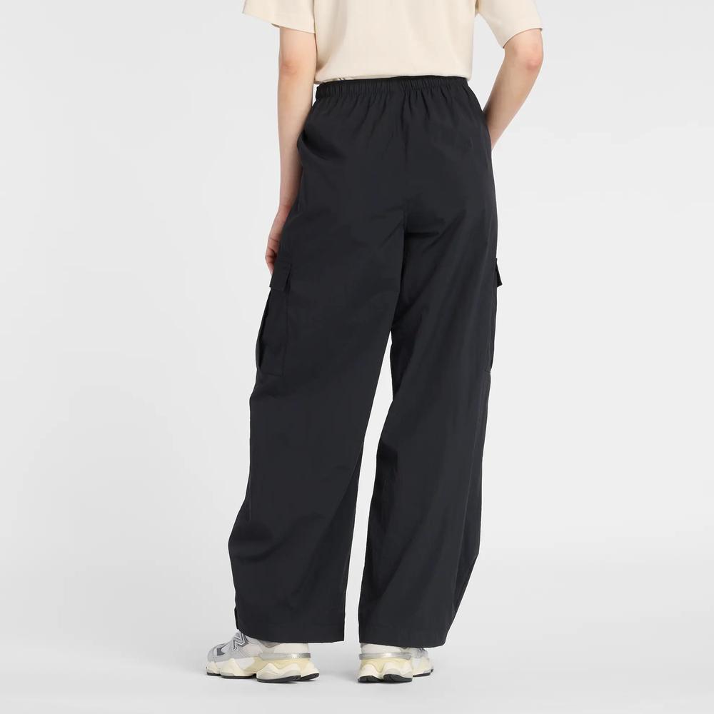 Dámská nohavice New Balance Cargo WP53504BK - čierne