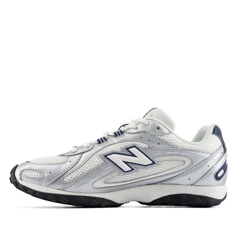 Dámske topánky New Balance U204LPC - strieborné