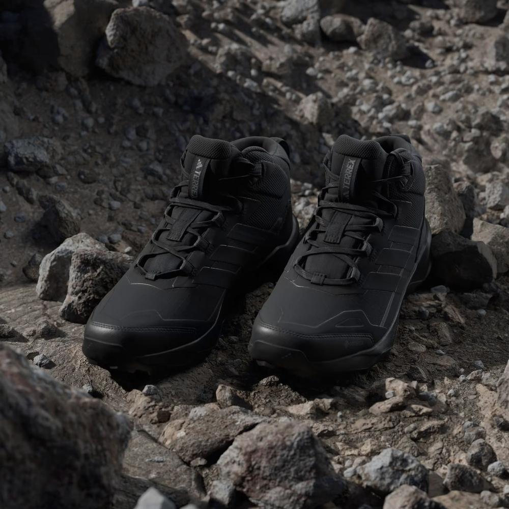 Dámske topánky adidas Terrex Skychaser AX5 Mid GTX JQ2207 - čierne