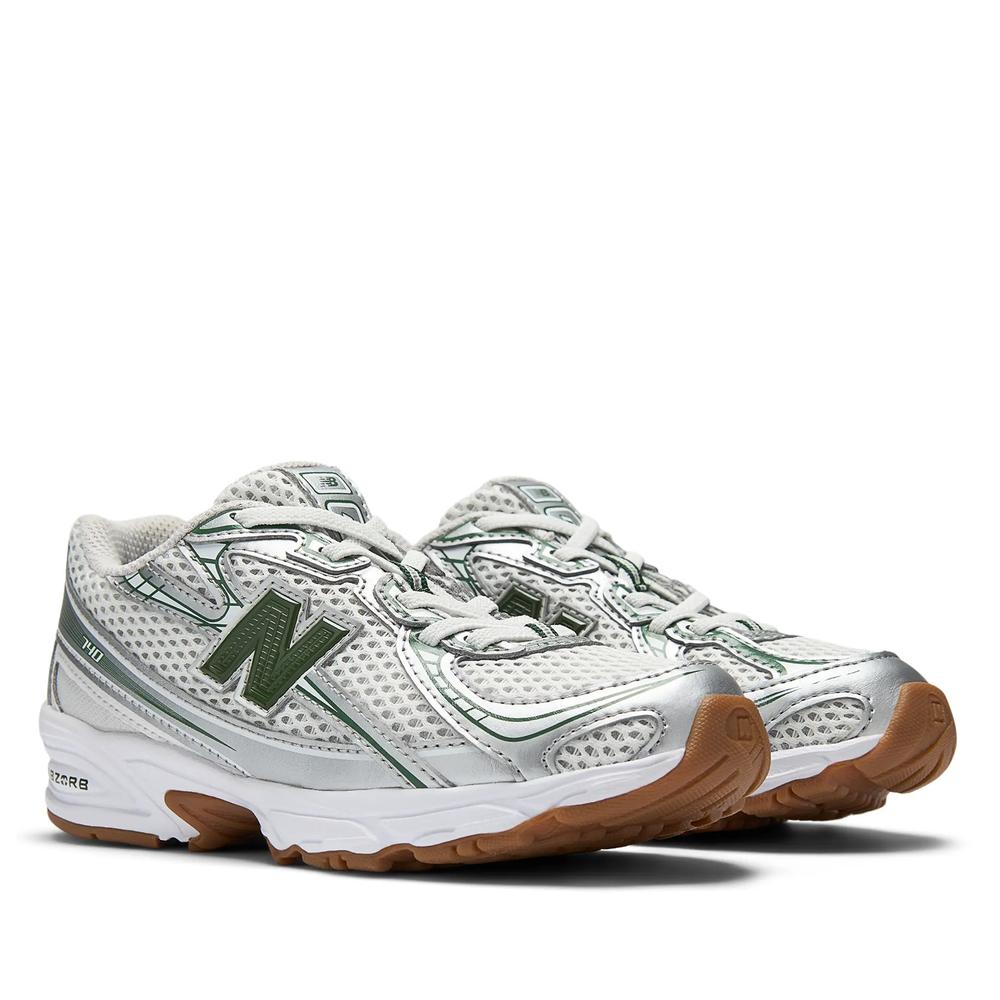Detské topánky New Balance PZ740SF - strieborné
