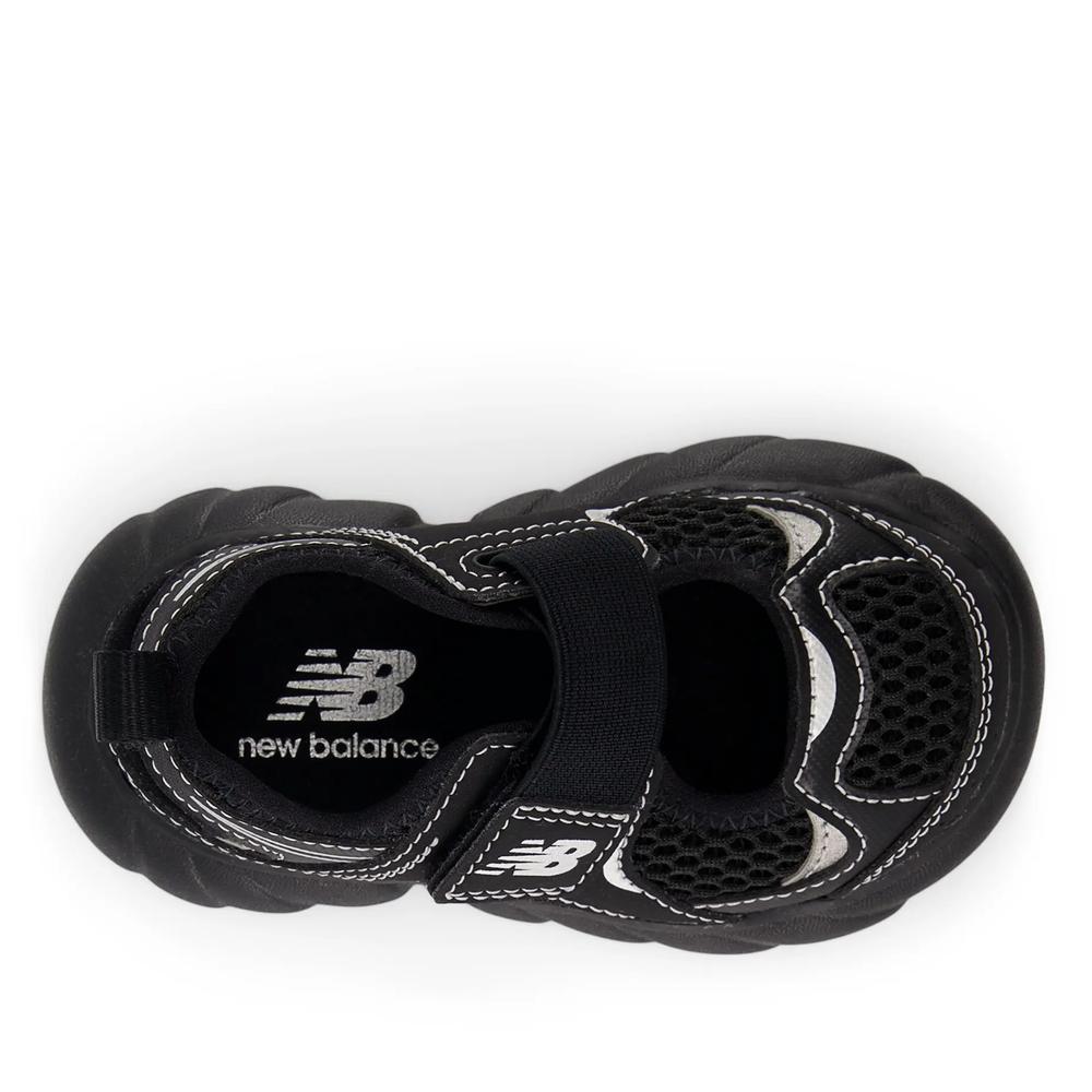 Detské sandále New Balance I230666 - čierne