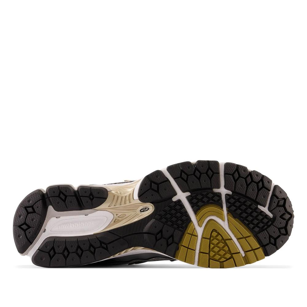 Topánky New Balance M1906RA - strieborné