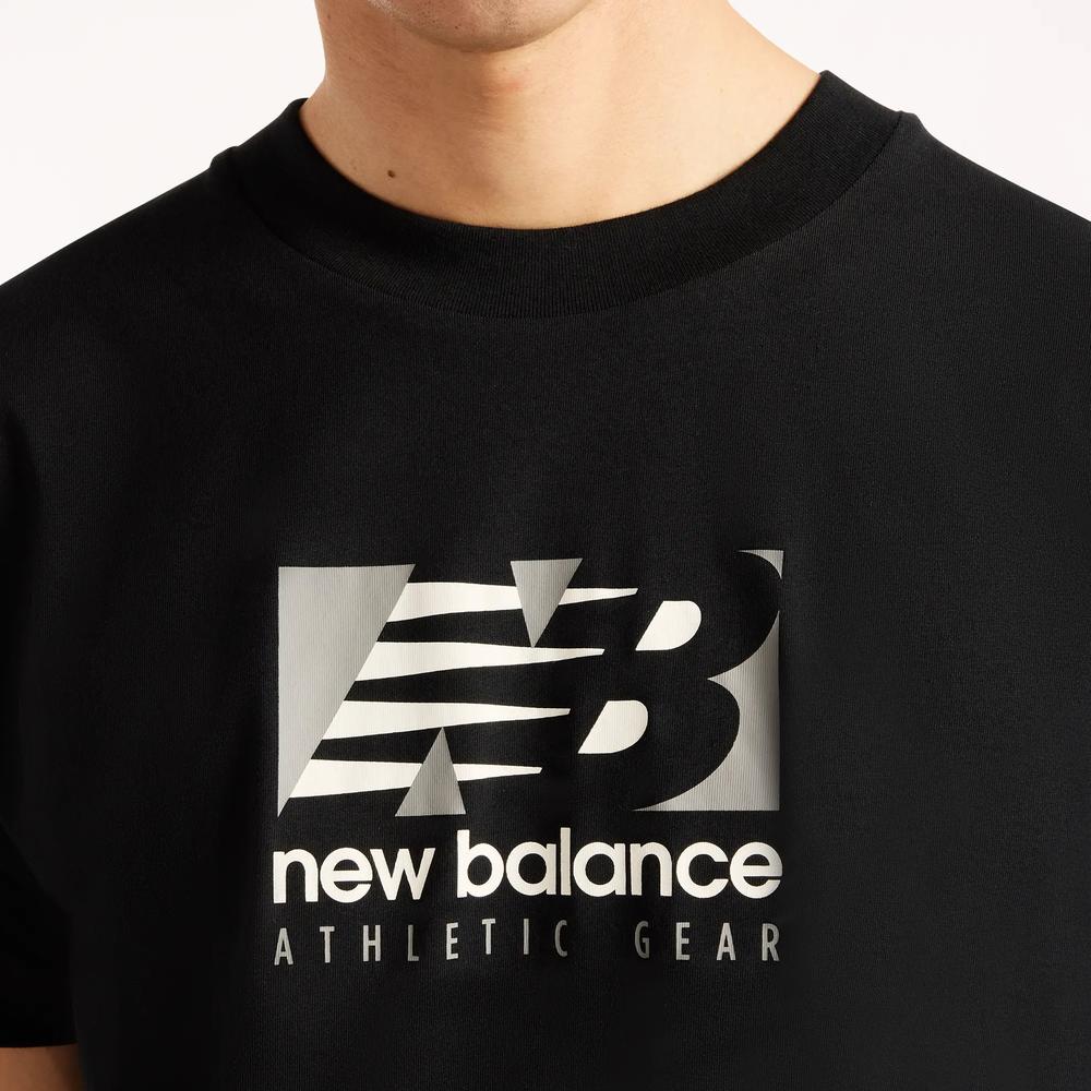 Pánske tričko New Balance Rectangle Relaxed MT62Q398BK - čierne