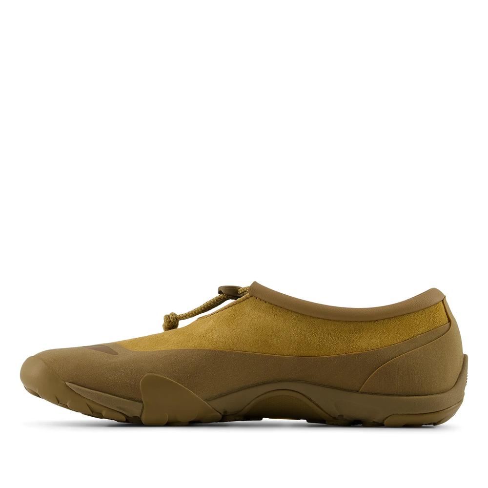 Unisex topánky New Balance Minimus MT10T9CZ - hnedé