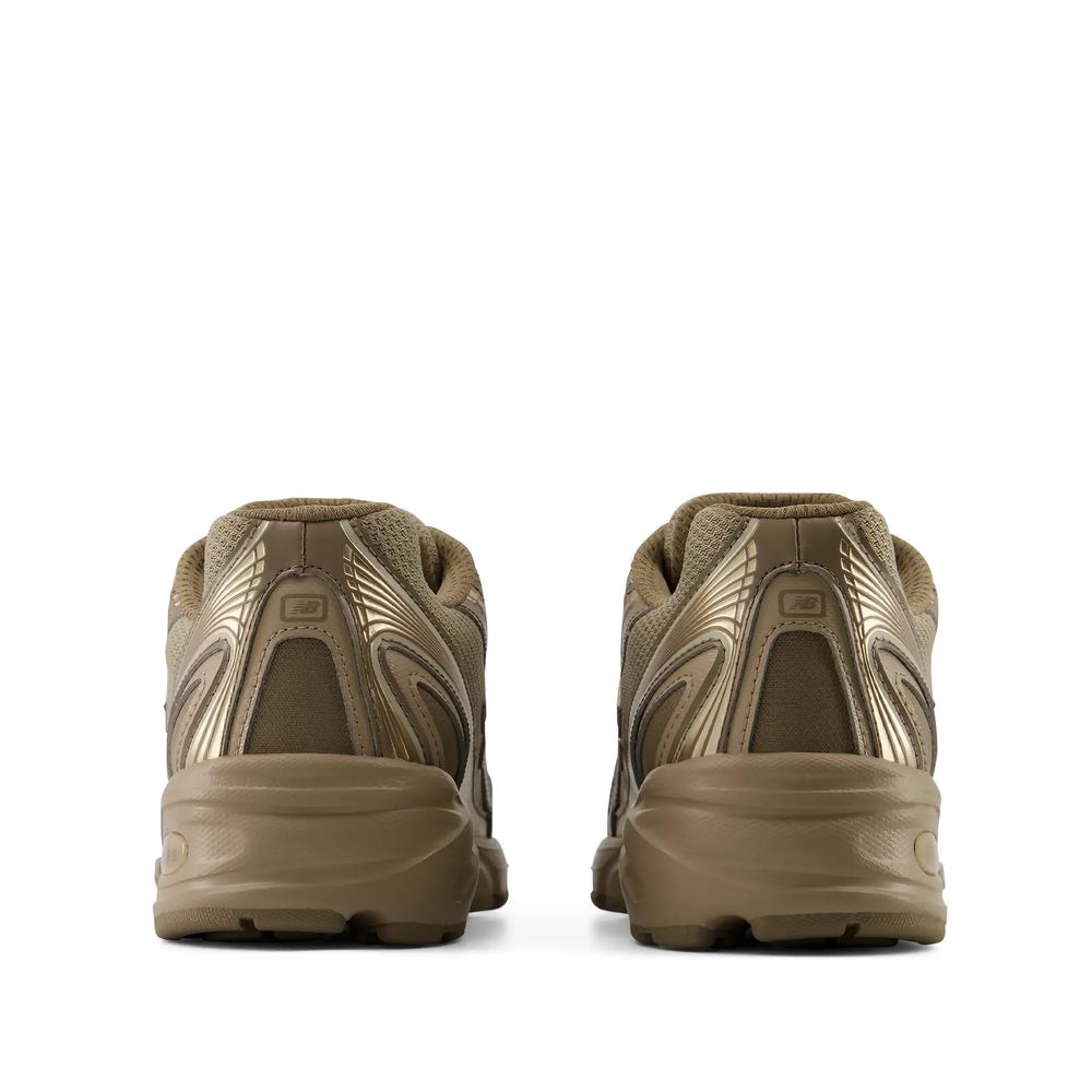 Unisex topánky New Balance U7402XX - hnedé