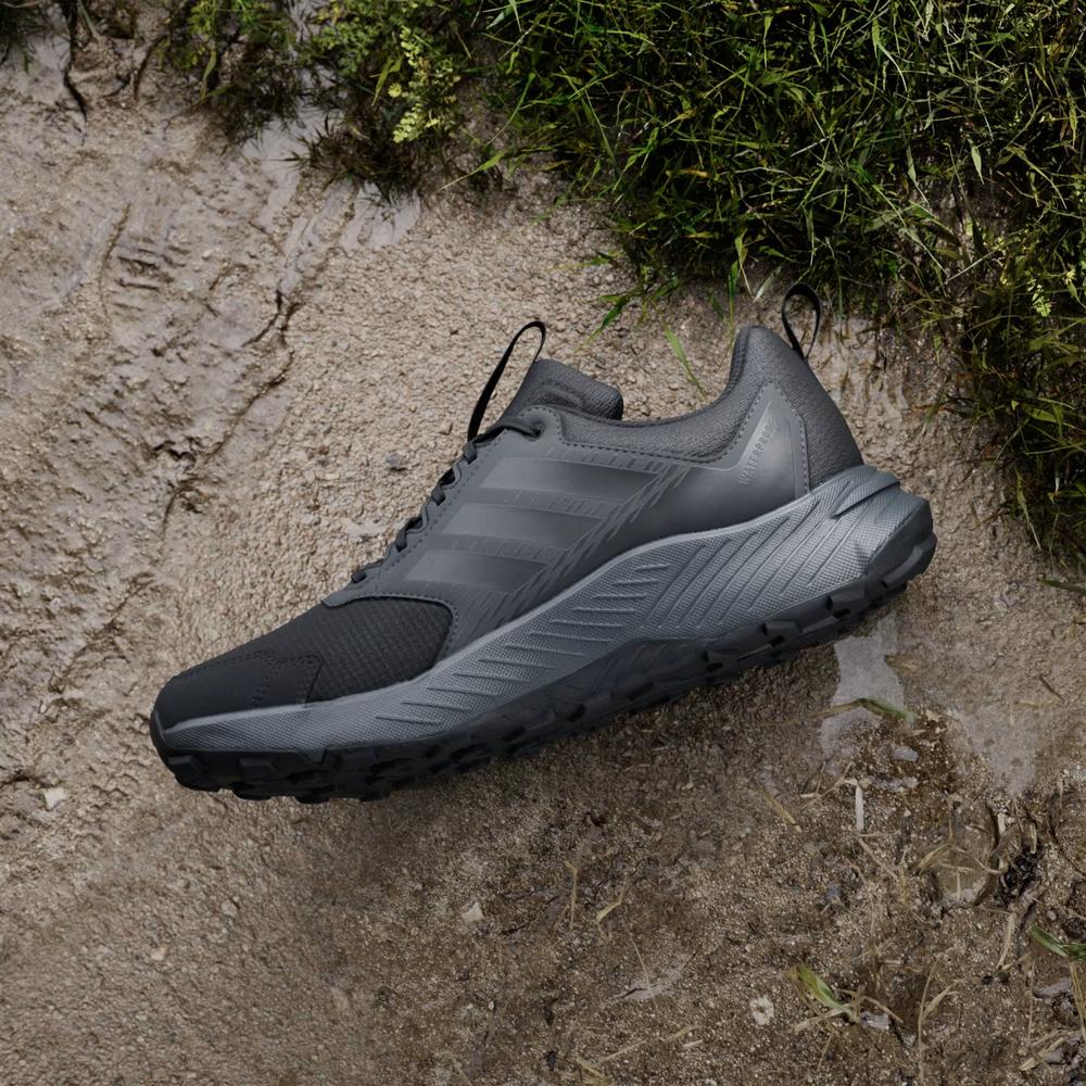 Topánky pánske adidas Terrex Tracefinder 2 Climaproof JI0274 - čierne