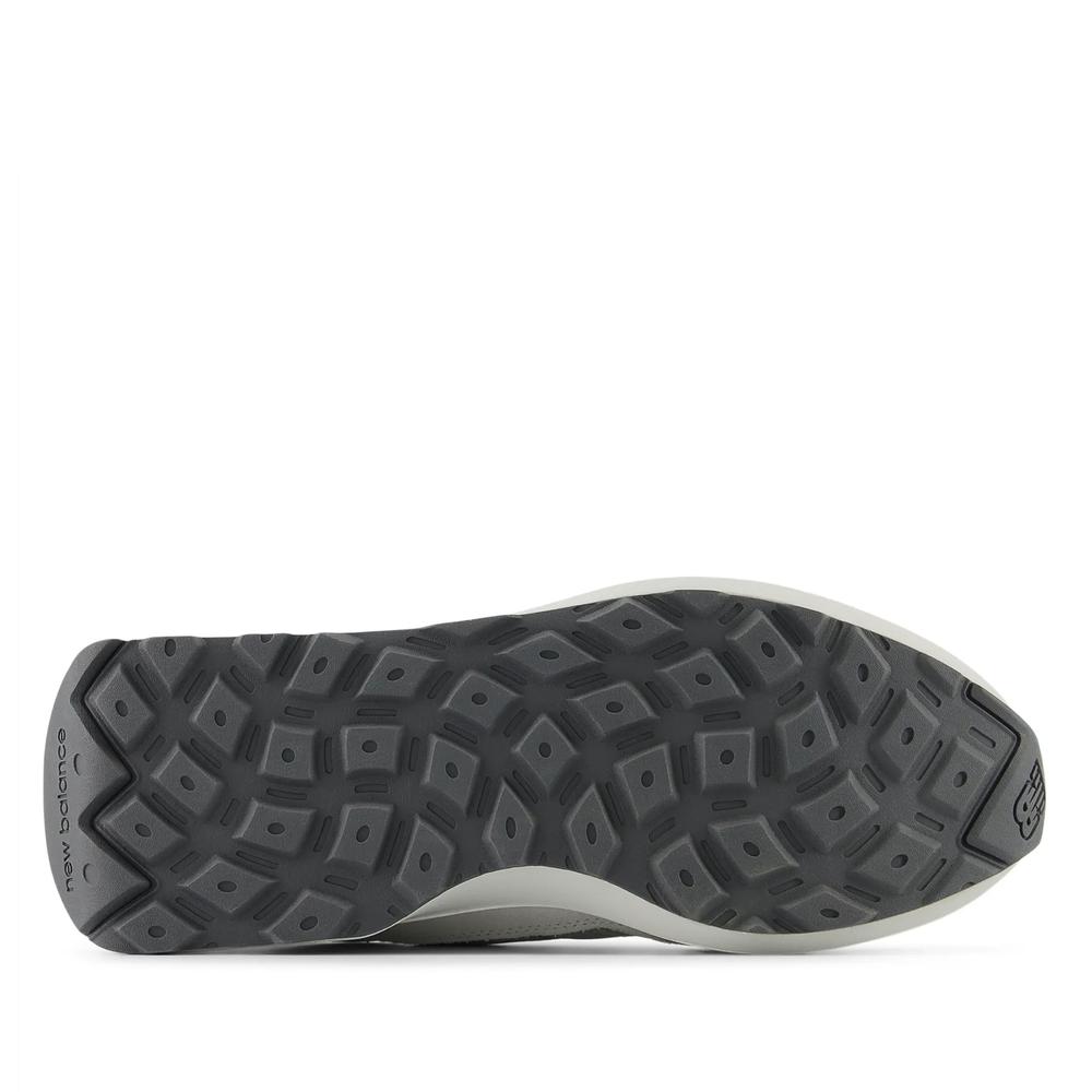 Topánky New Balance U370AA - šedý