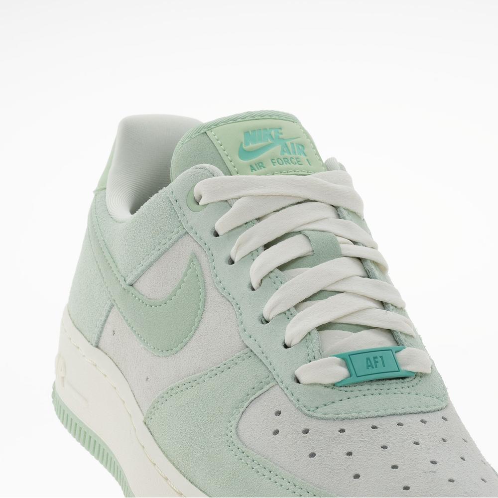 Dámske topánky Nike Air Force 1 '07 SE HQ1497-099 - zelené